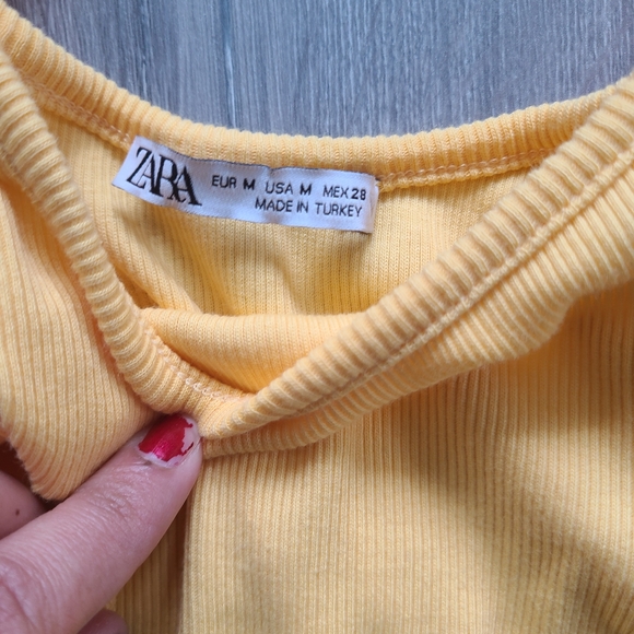 ZARA BODYSUIT WITH RUFFLES SIZE MEDIUM - Picture 4 of 6